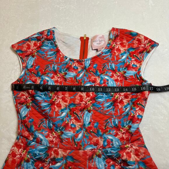 Romeo & Juliet Couture Crewneck Tropical Print Quilted Scuba Mini Dress Size Med - Picture 7 of 9